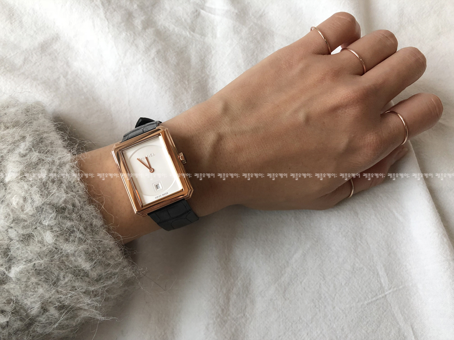c712f20623774cc4042bf2a9a6fce5ec_1569761097_04.png