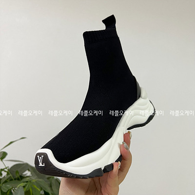 da91a140c4d382f59f6fa8f698d3382a_1696486727_75.jpg