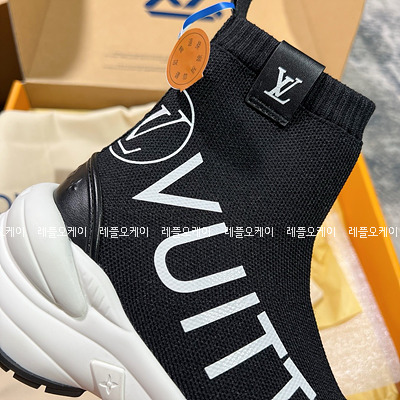da91a140c4d382f59f6fa8f698d3382a_1696486737_74.jpg