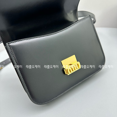 b204ce55f346c7d5ff483f5f9892aa2d_1699509088_88.jpg