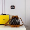 펜디 몬트레조 23cm PU소재 블랙