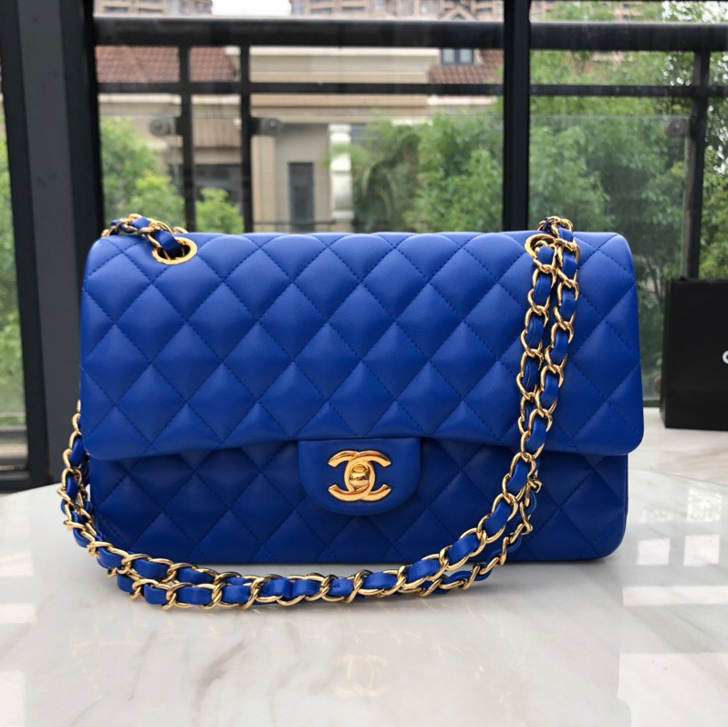 샤넬 클래식 미듐 25cm 램스킨