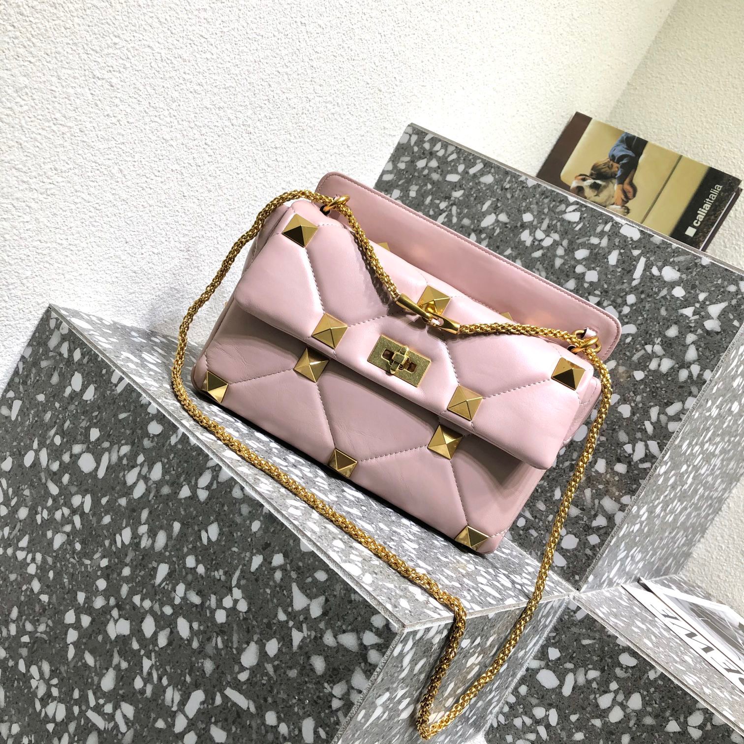 발렌티노 로만 스터드 체인백 30cm