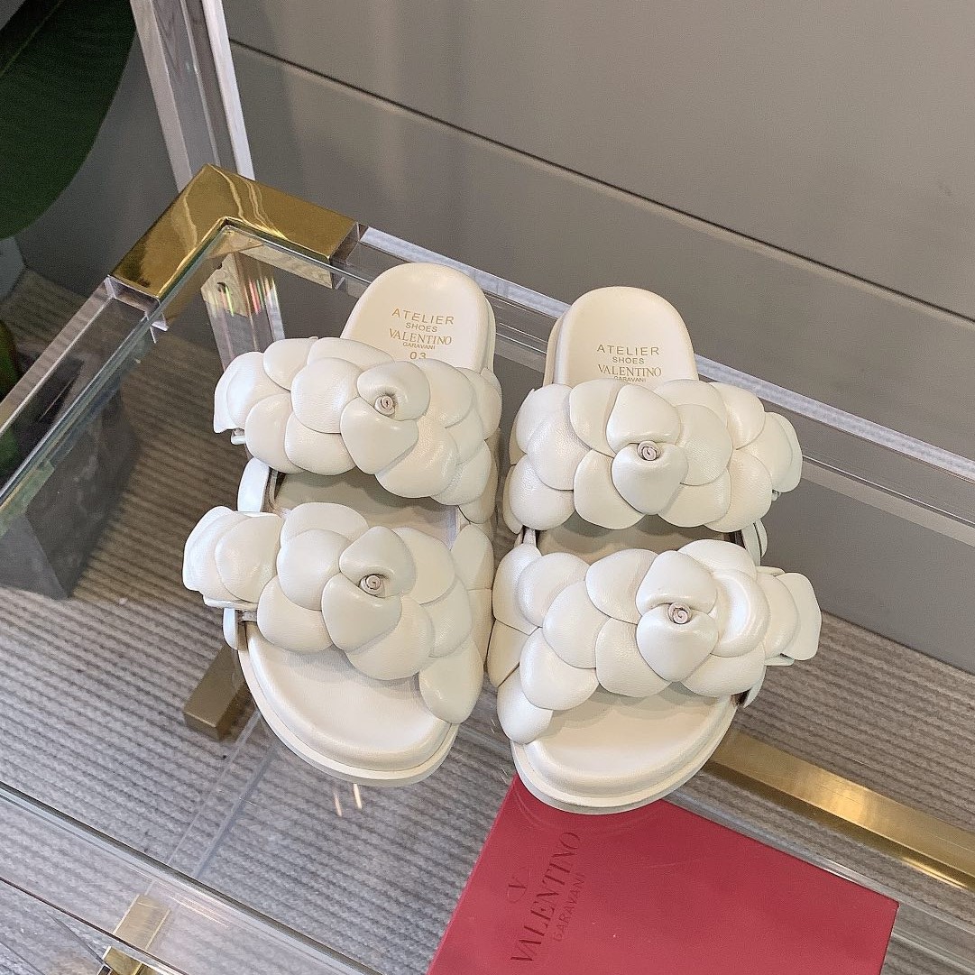 발렌티노 로즈에디션 슬라이드 샌들 3.5cm