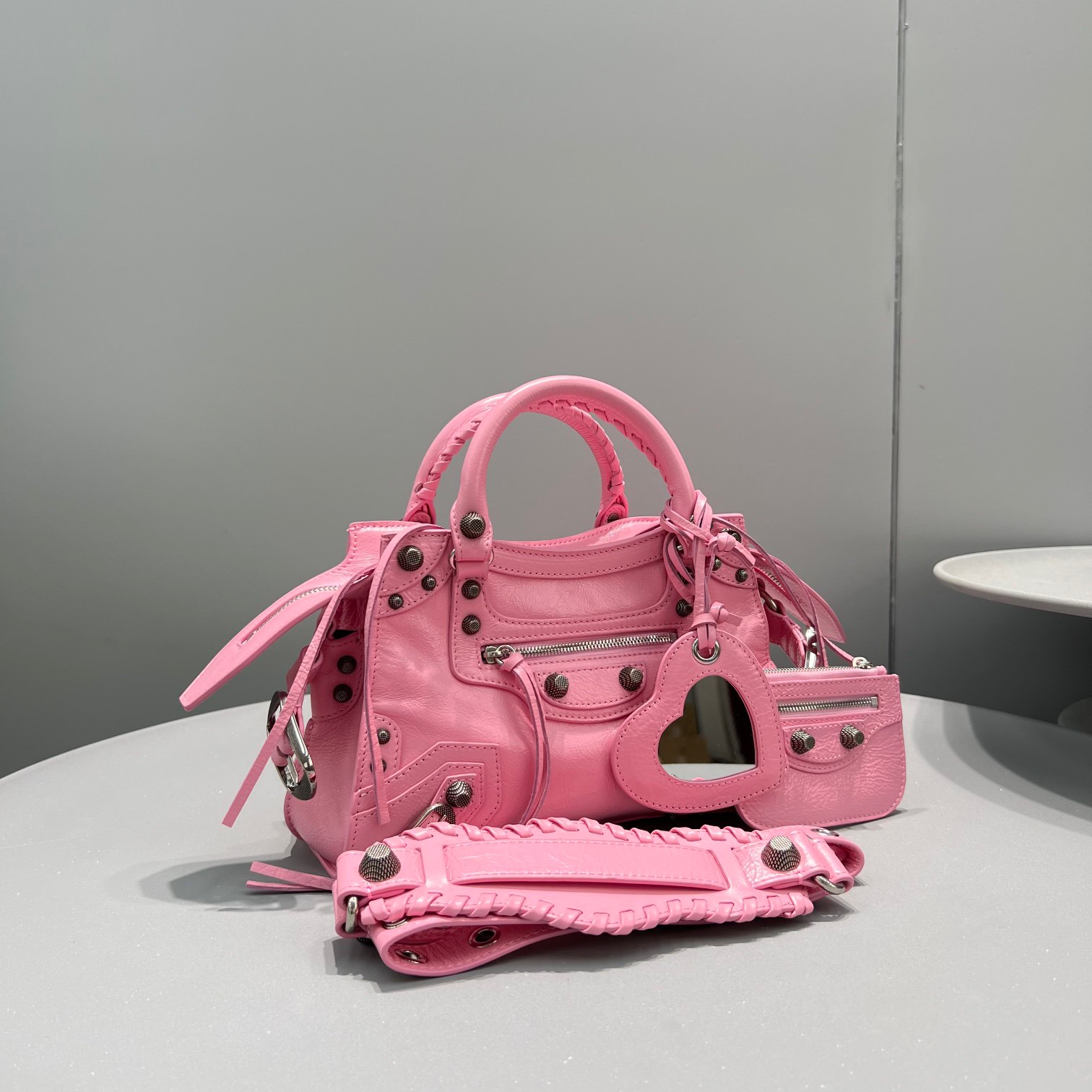 발렌시아가 NEO CAGOLE XS