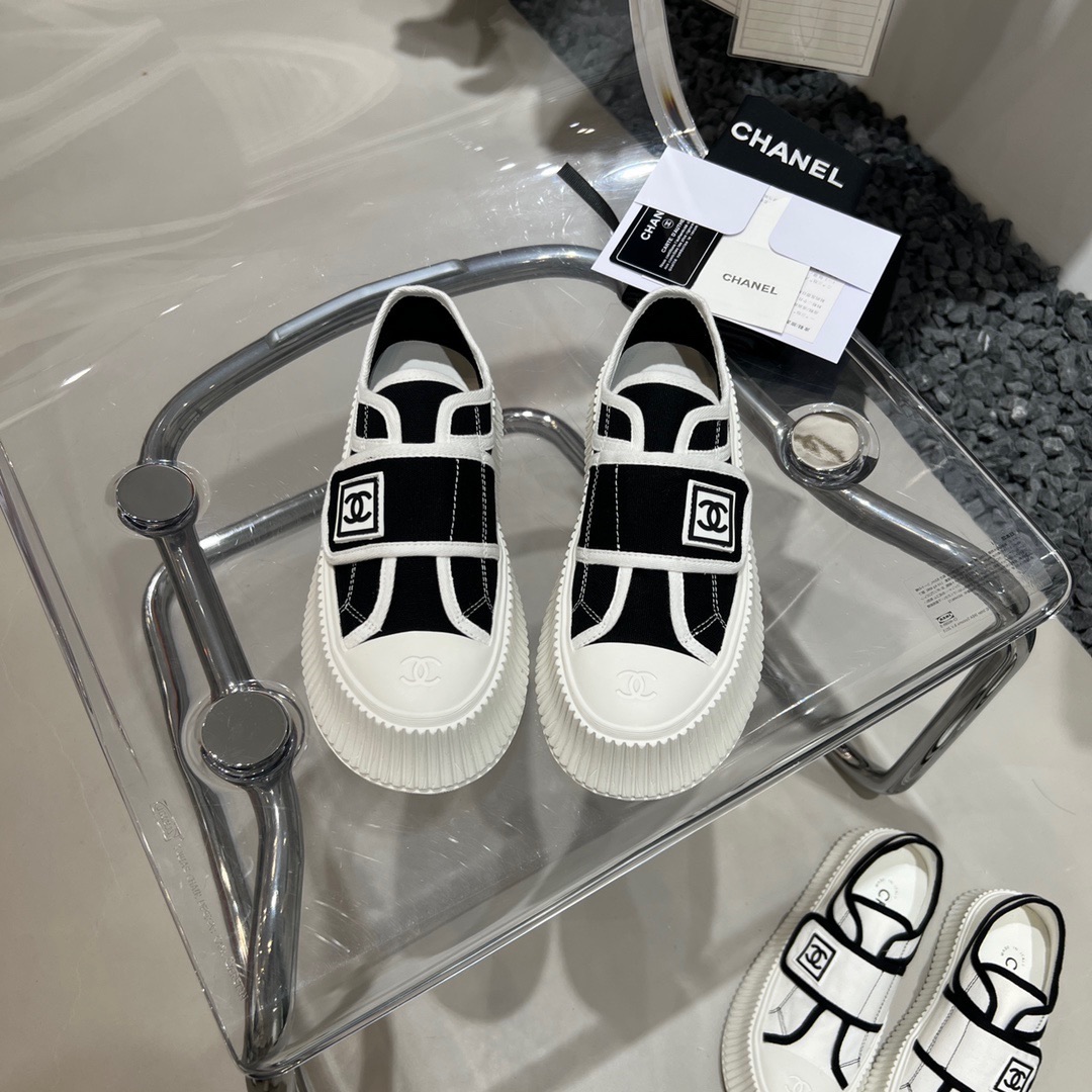 샤넬 CC 벨크로 스니커즈
