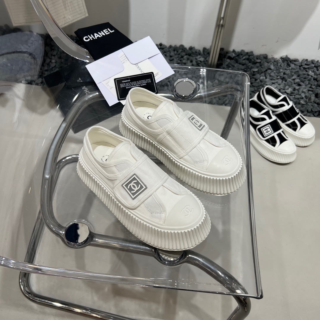 샤넬 CC 벨크로 스니커즈