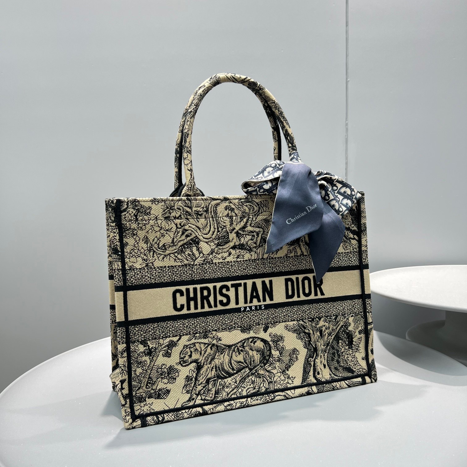 디올 북토트 백 36.5cm