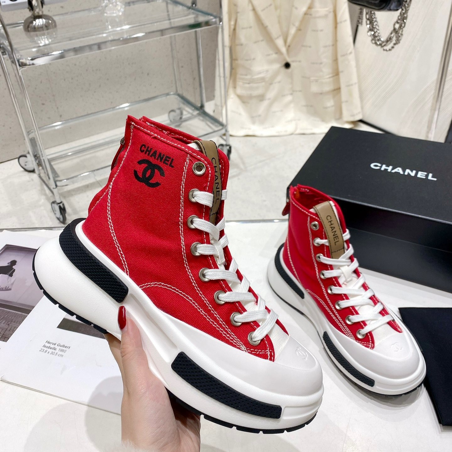 샤넬 스니커즈