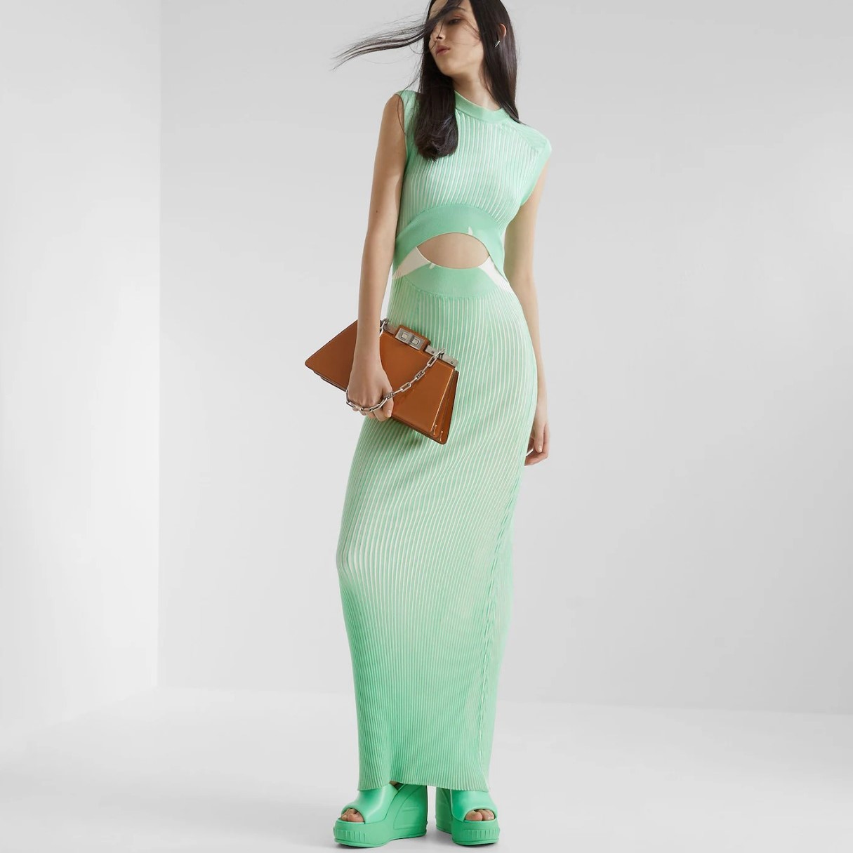 펜디 피카부 컷 미디엄 34cm