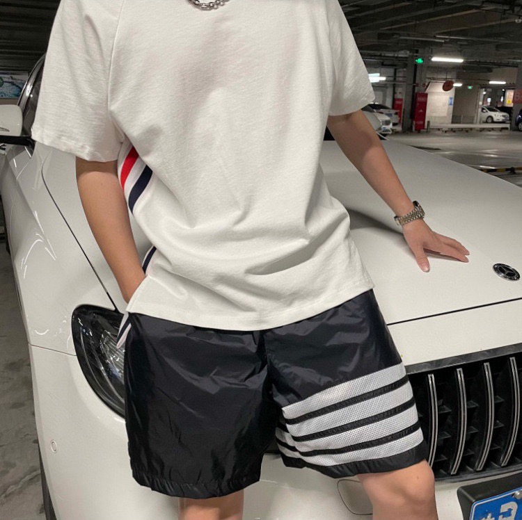 톰브라운 스트라이프 나일론 숏팬츠