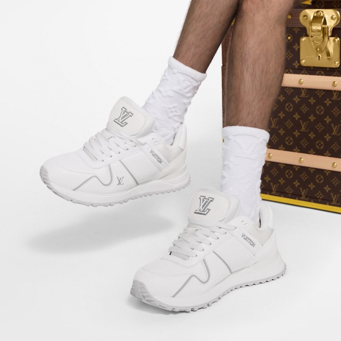 루이비통 Run Away Maxi Sneaker