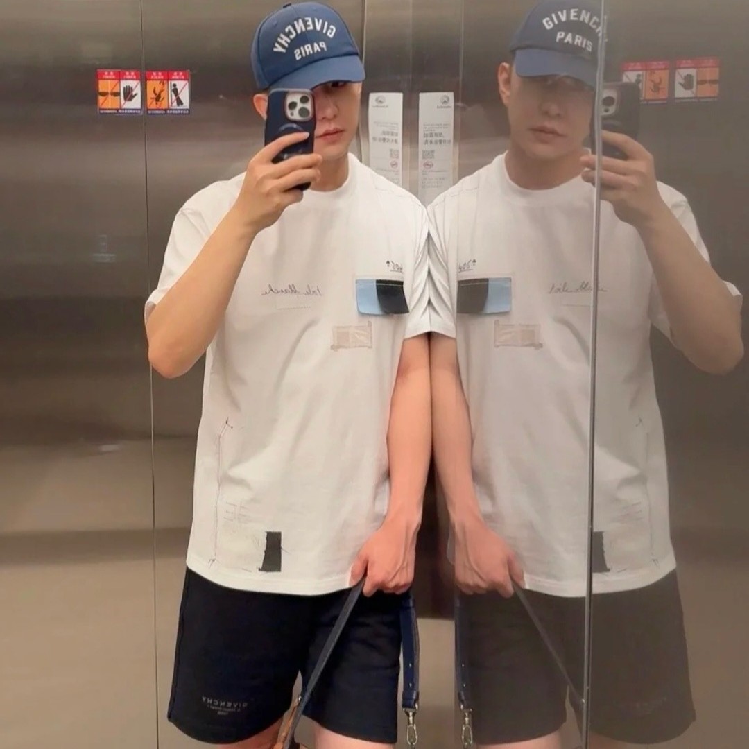 지방시 T-shirt in cotton with Trompe