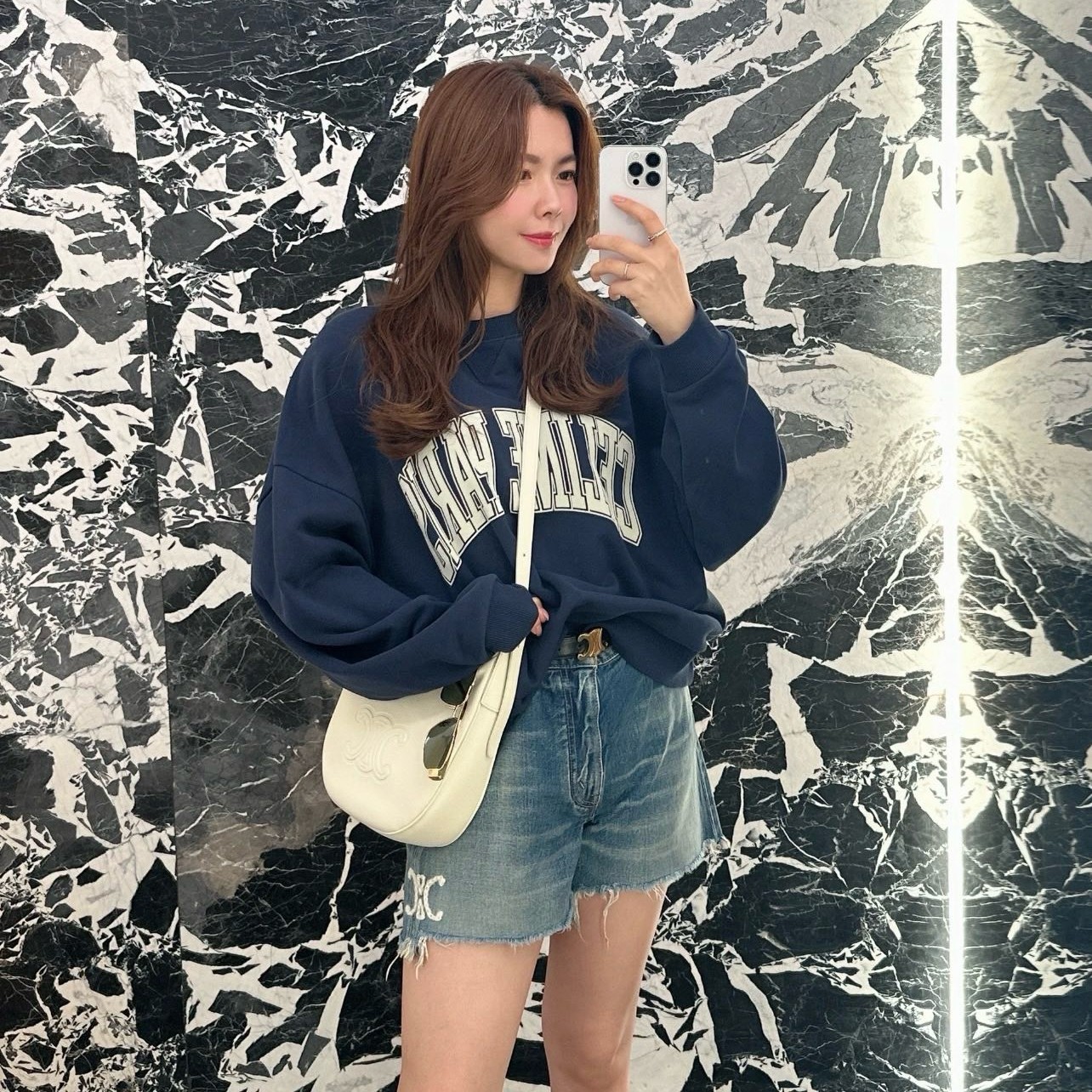 셀린느 레귤러 스웨트셔츠